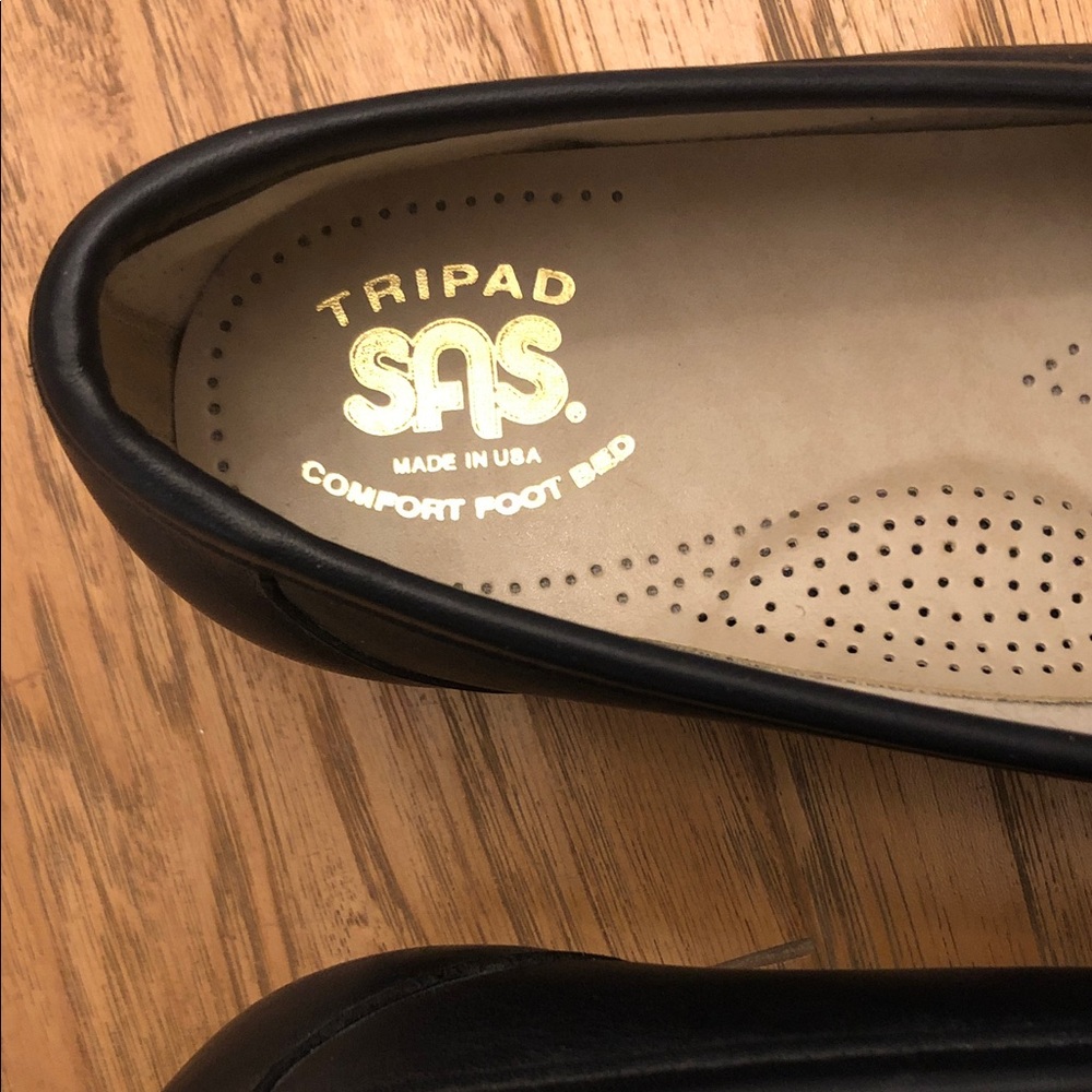 SAS Navy Blue Leather-Like Women’s Slip-On Loafers - Picture 3 of 8